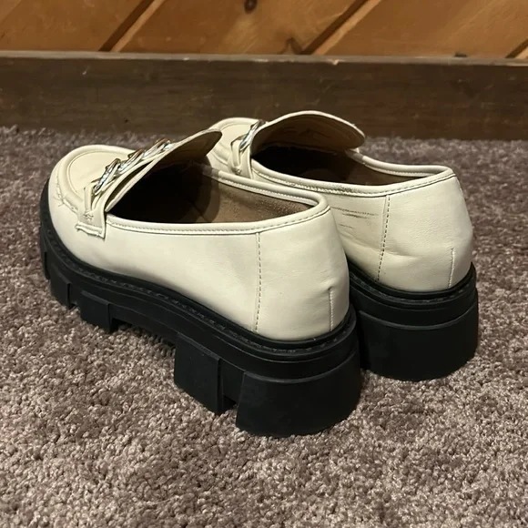 Y2K white chunky loafer with top chain - Picture 8 of 10